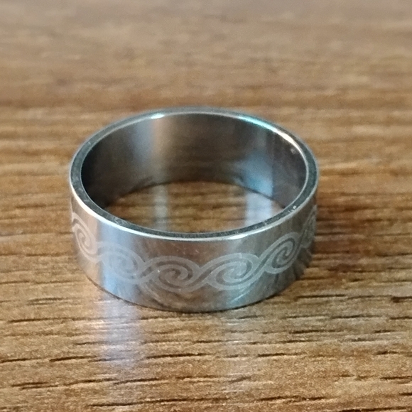 Jewelry - Stainless Steel Unisex Ring Silver Patterned Size 8.5